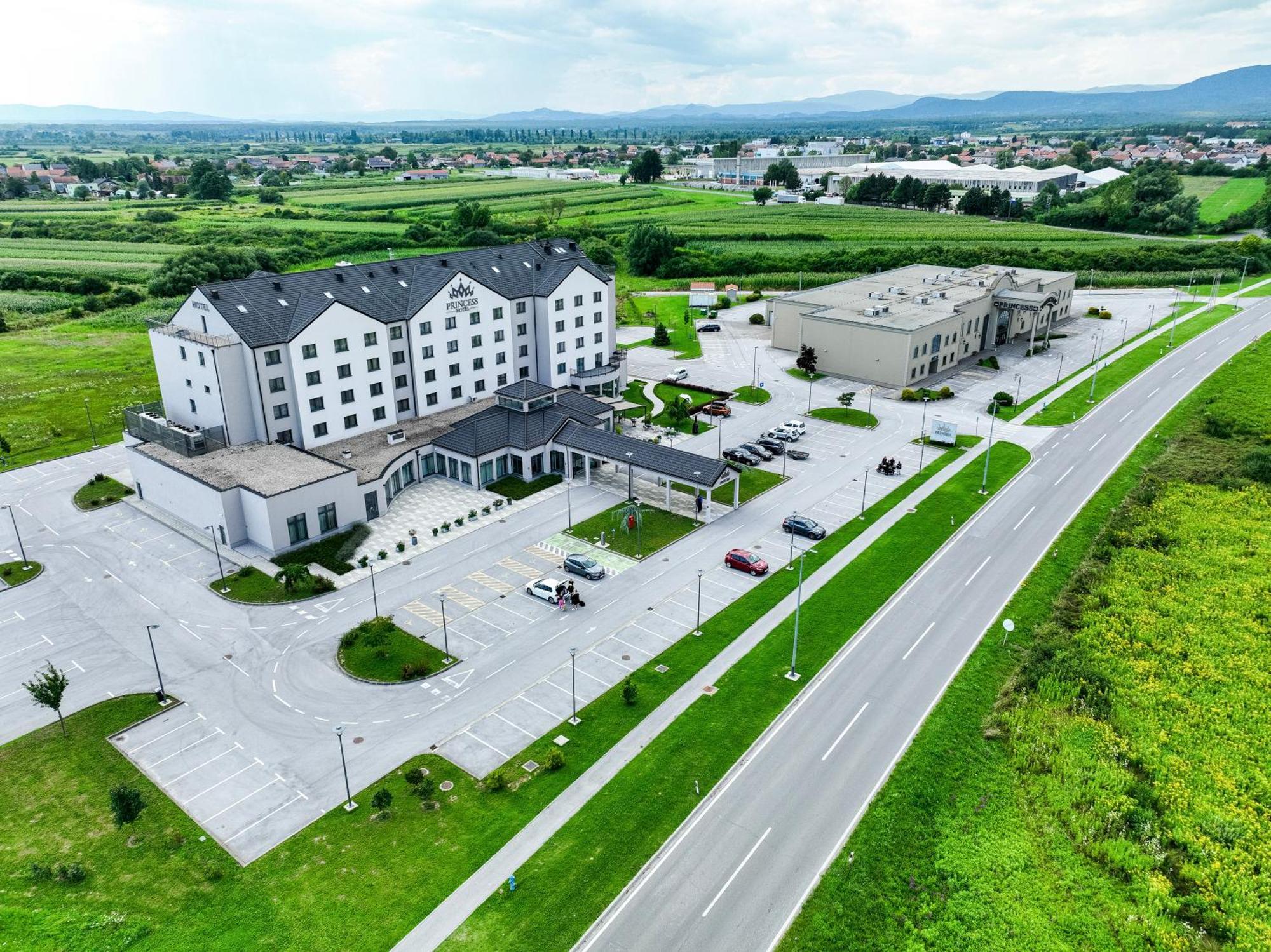 Hotel Princess Jastrebarsko Exterior photo